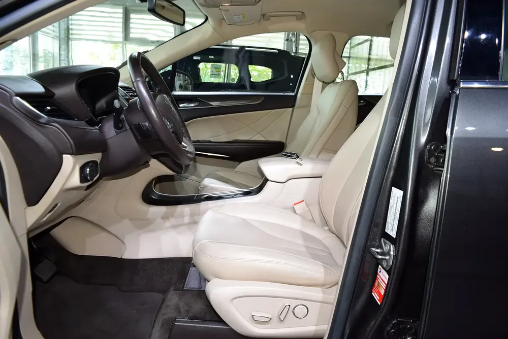 Zero DownPayment | MKC | Turbo 2.0L | GCC Specs | Single Owner | Excellent Condition | Accident Free - Image 7