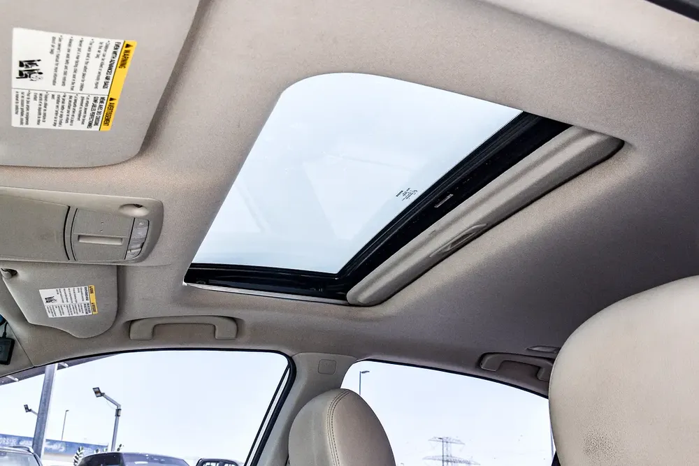 Well Maintained Nissan Altima 2015 SL - Korean Specs - Image 15