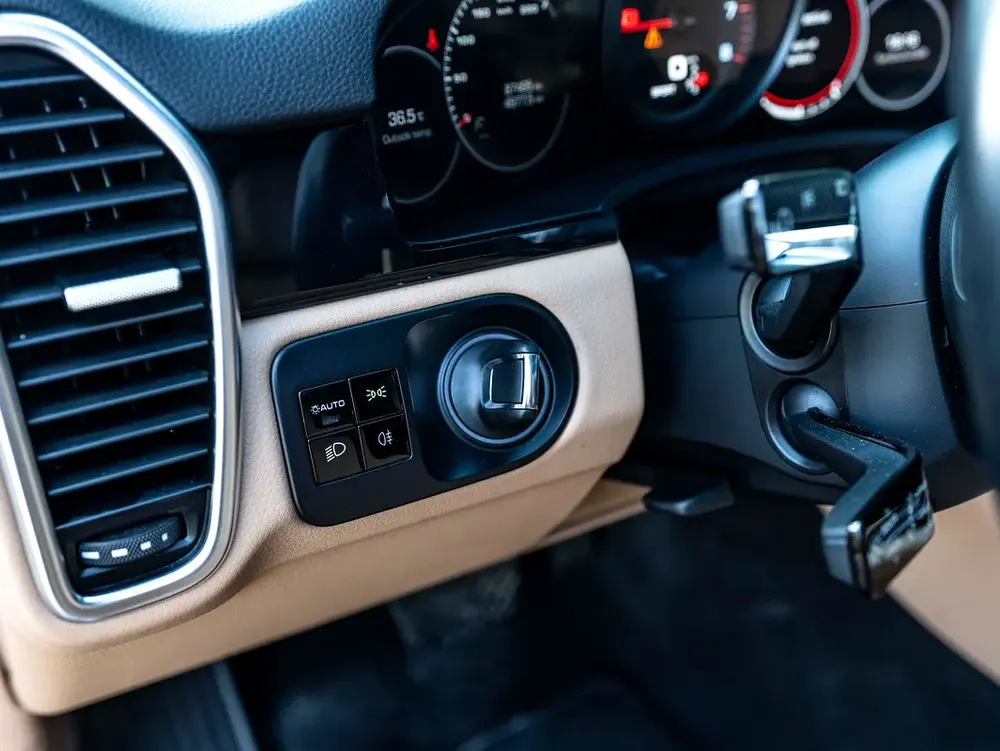 0% DOWN PAYMENT | THE MAY ADVANTAGE | LUXURY PERFORMANCE | CAYENNE | GCC | WARRANTY - Image 13