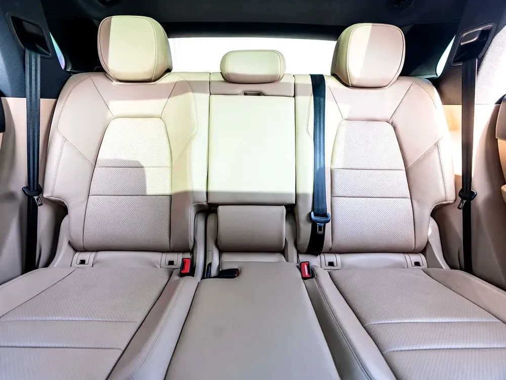 0% DOWN PAYMENT | THE MAY ADVANTAGE | LUXURY PERFORMANCE | CAYENNE | GCC | WARRANTY - Image 20