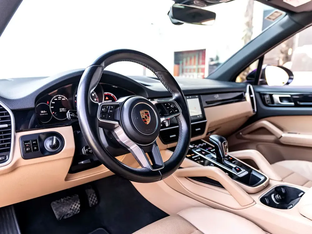 0% DOWN PAYMENT | THE MAY ADVANTAGE | LUXURY PERFORMANCE | CAYENNE | GCC | WARRANTY - Image 9