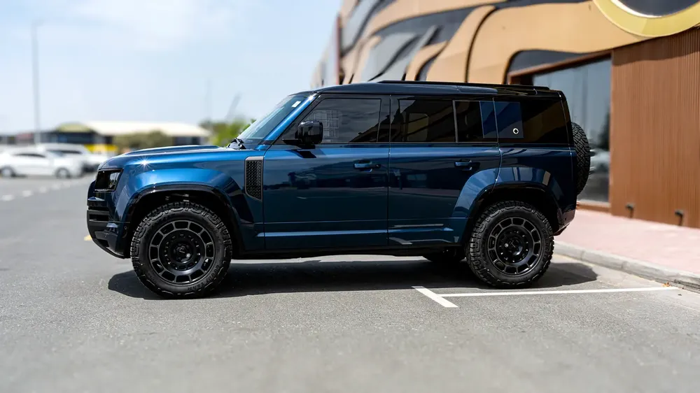 2026 Land Rover Defender Octa | Brand New - Image 6
