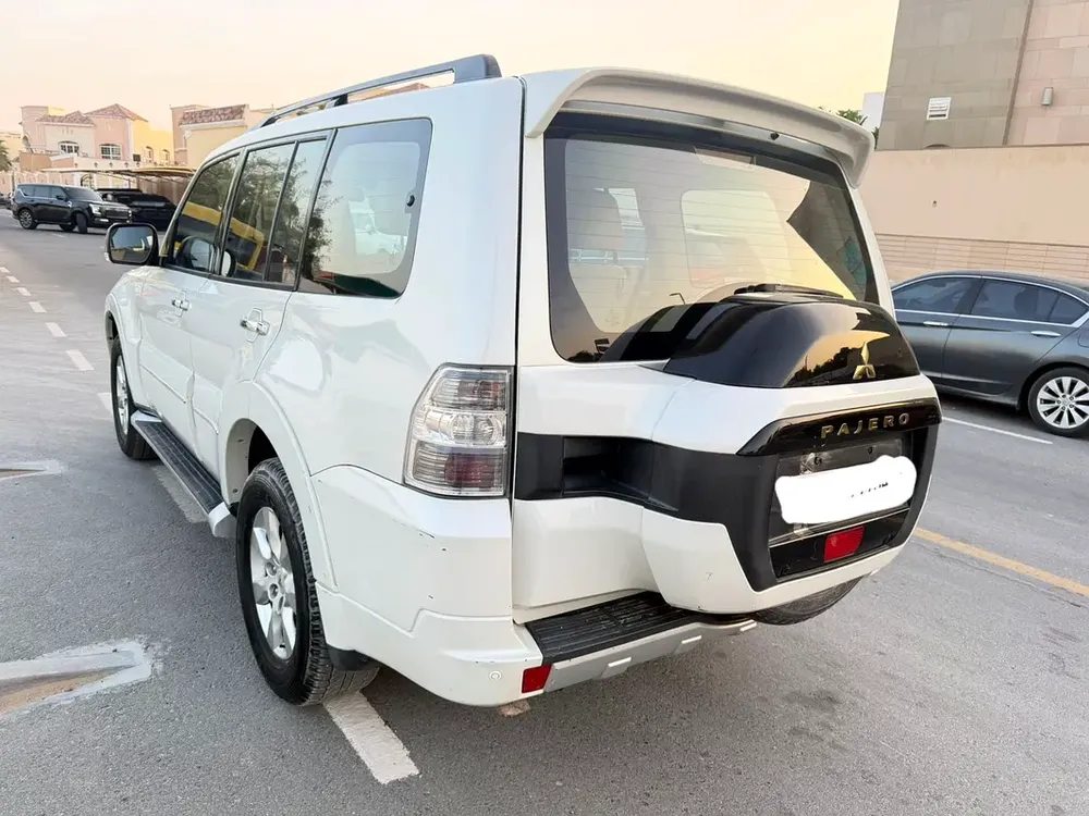 Mitsubishi Pajero GLS MID 2019 - GCC Specs - Excellent Condition - Image 18