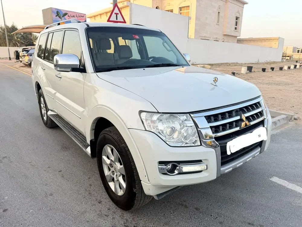 Mitsubishi Pajero GLS MID 2019 - GCC Specs - Excellent Condition - Image 7
