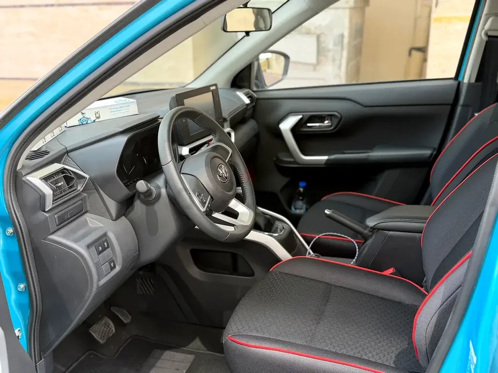 2024 Toyota Raize Turbo G | Only 990 KM | Like Brand New | First Owner | GCC Specs - Image 6