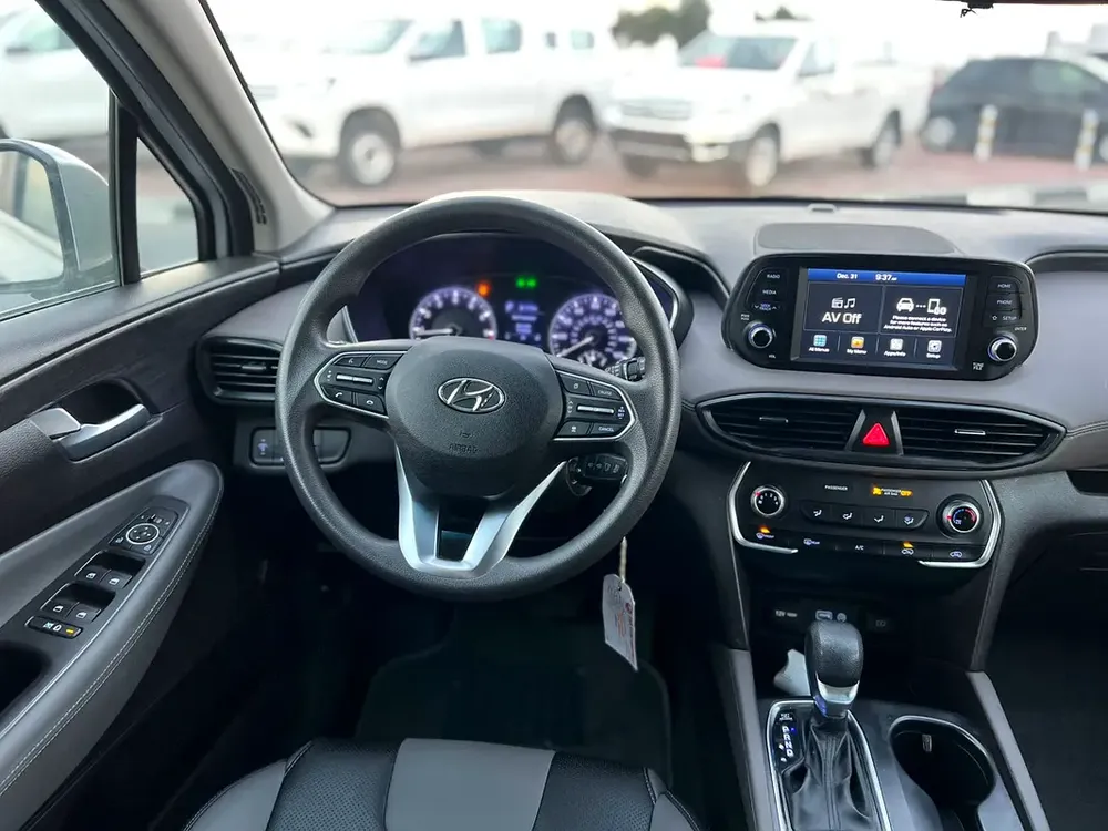 2019 Hyndai Santafe MidOption+ - 2.4L V4 - 4x4 AWD - Rear Camera - Leather Seat  5 Seats - Image 12