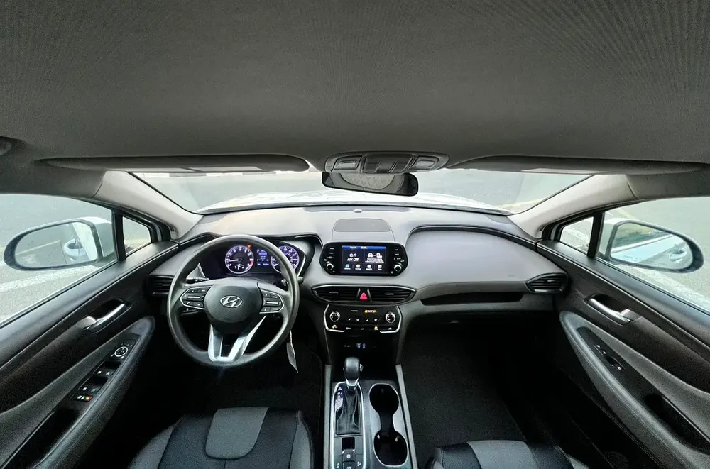 2019 Hyndai Santafe MidOption+ - 2.4L V4 - 4x4 AWD - Rear Camera - Leather Seat  5 Seats - Image 14