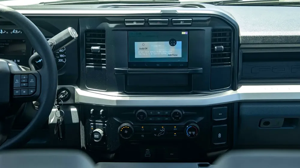 Ford F-550 XL SUPERDUTY 6.7L Power Stroke Turbo Diesel V8 | REGULAR CHASSY | 2024 - Image 15