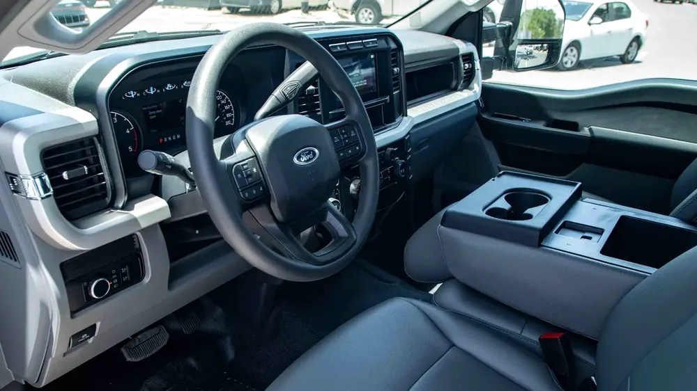 Ford F-550 XL SUPERDUTY 6.7L Power Stroke Turbo Diesel V8 | REGULAR CHASSY | 2024 - Image 18