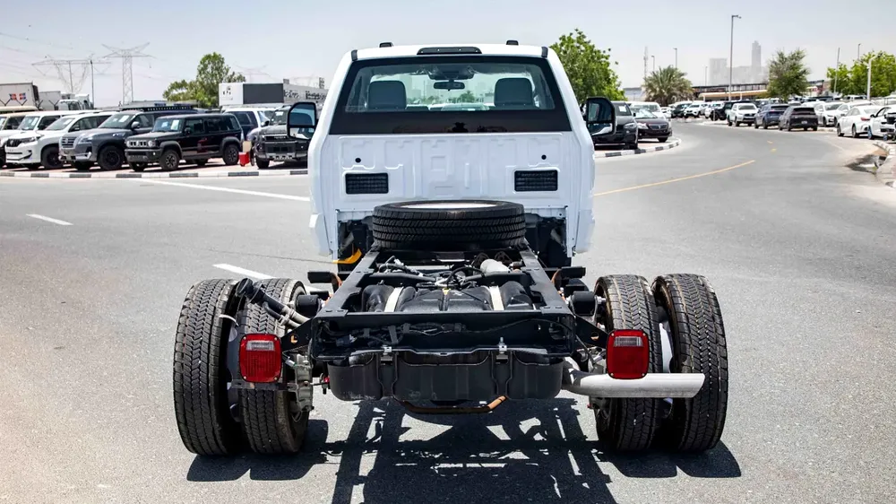 Ford F-550 XL SUPERDUTY 6.7L Power Stroke Turbo Diesel V8 | REGULAR CHASSY | 2024 - Image 5