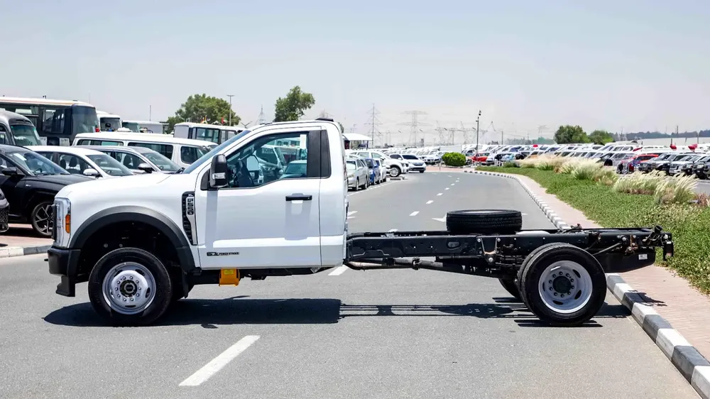 Ford F-550 XL SUPERDUTY 6.7L Power Stroke Turbo Diesel V8 | REGULAR CHASSY | 2024 - Image 6