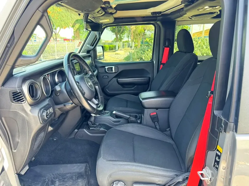 2021 Jeep Wrangler Sport with full service history - Image 5