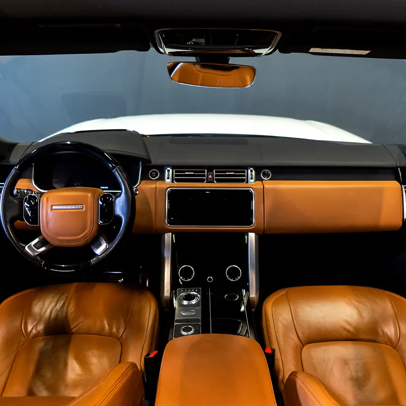 AED 3,257 pm  • 0% Downpayment • Range Rover Vogue SE P400 • 1 Year Warranty - Image 6