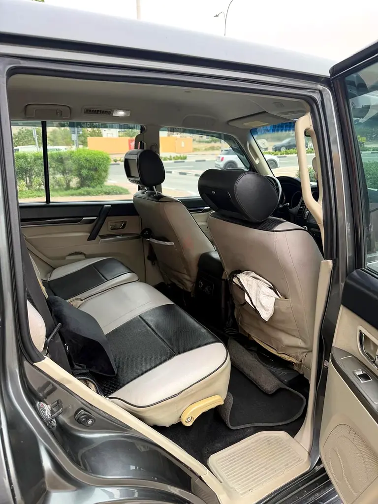 Mitsubishi Pajero 2012 GLX GCC Specs - Image 11