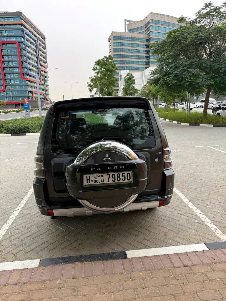 Mitsubishi Pajero 2012 GLX GCC Specs - Image 6