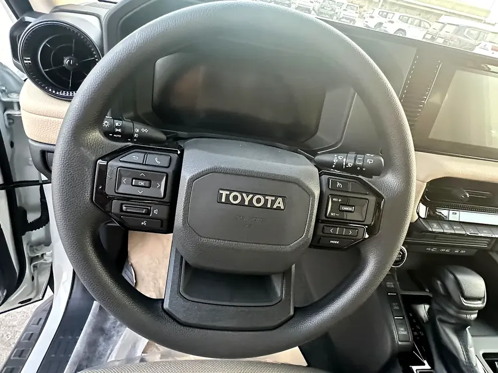 Toyota Prado TXL basic  2025 GCC Specs - Brand New - Image 6