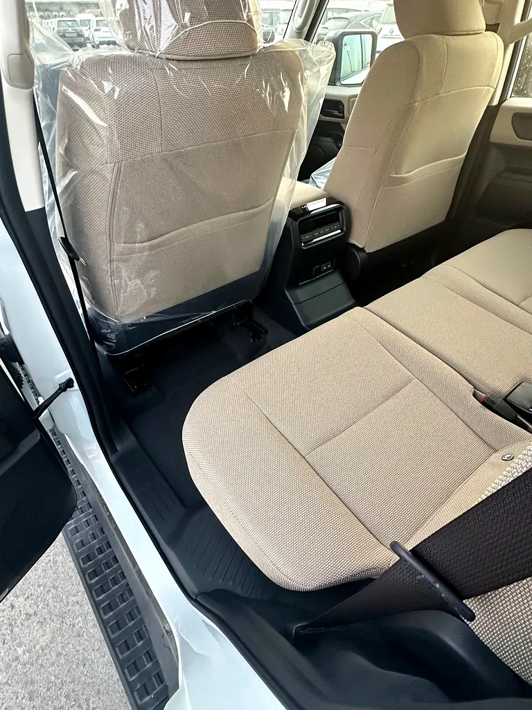 Toyota Prado TXL basic  2025 GCC Specs - Brand New - Image 9