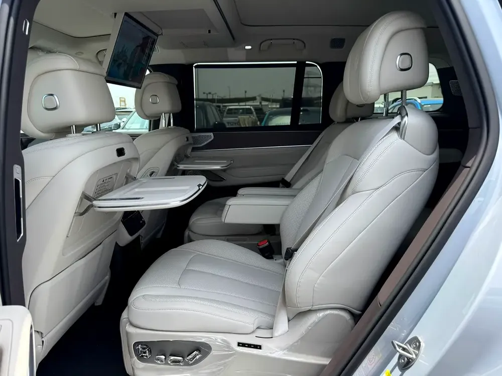 2025 Denza N9 Flagship - Brand New - Chinese Specs - Image 9