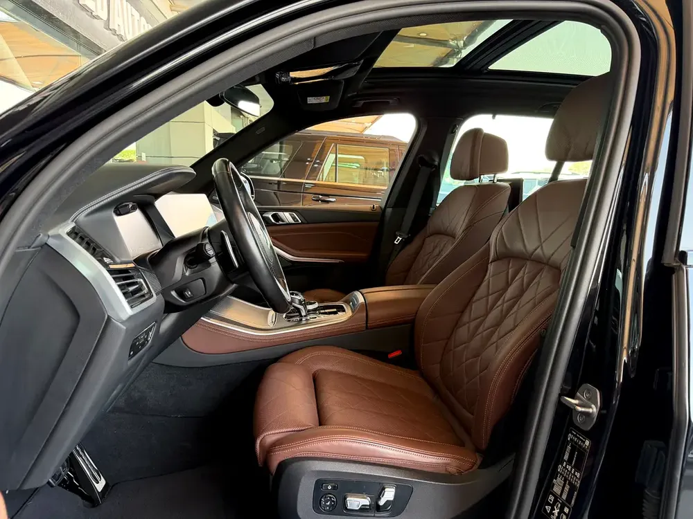 AED 2,440 P.M | 2023 BMW X5 xDrive40i M Sport | Under BMW Warranty | GCC - Image 13