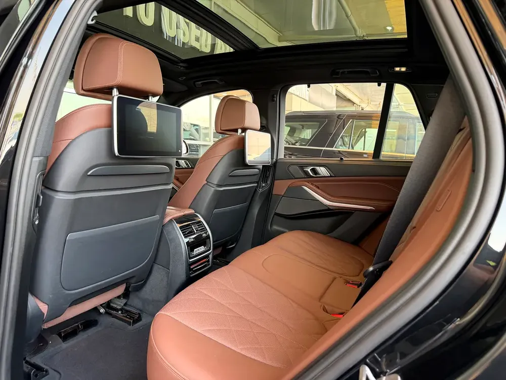 AED 2,440 P.M | 2023 BMW X5 xDrive40i M Sport | Under BMW Warranty | GCC - Image 16