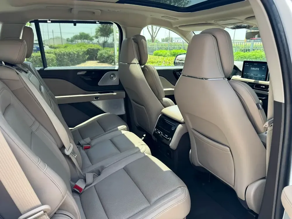 2023 Lincoln Aviator Presidential - GCC Specs - Image 10