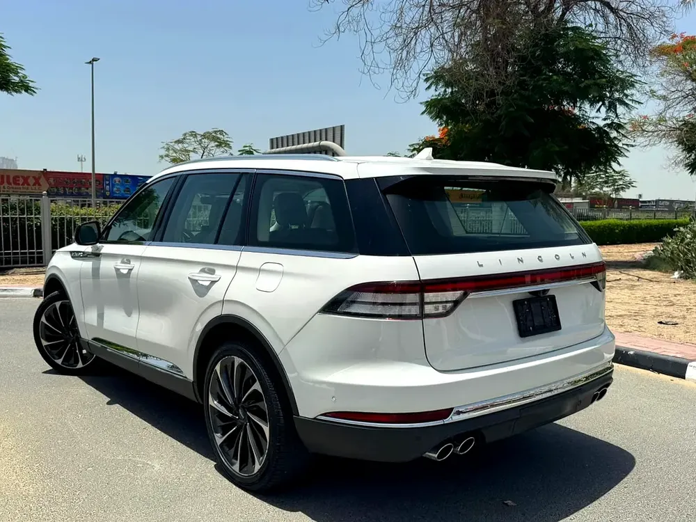 2023 Lincoln Aviator Presidential - GCC Specs - Image 14