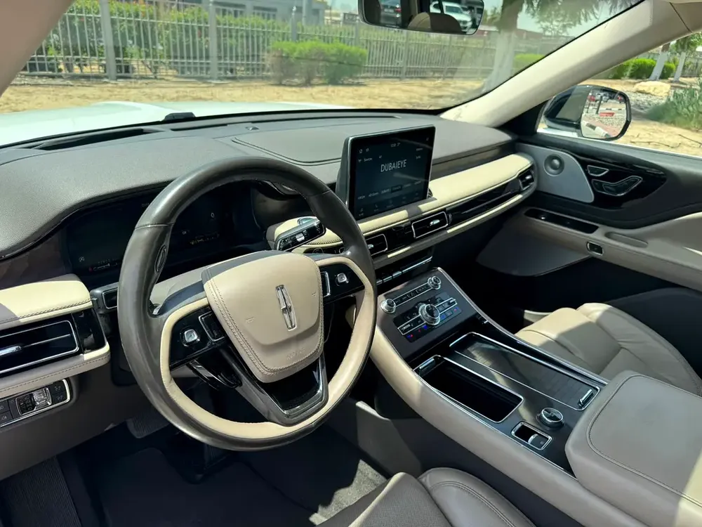 2023 Lincoln Aviator Presidential - GCC Specs - Image 4