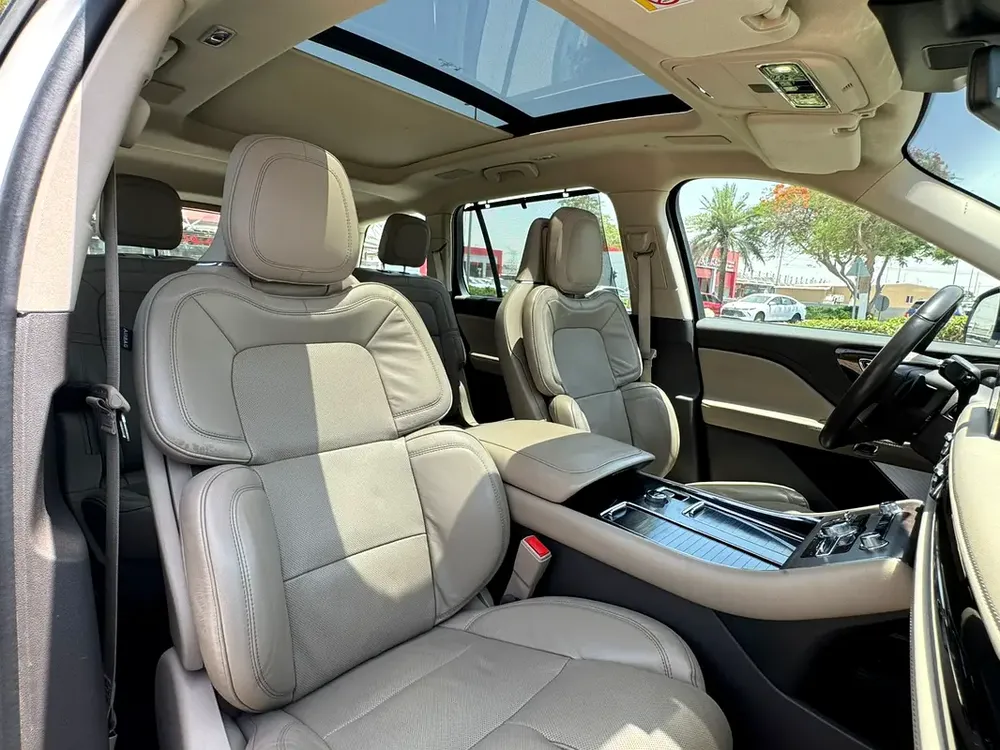 2023 Lincoln Aviator Presidential - GCC Specs - Image 6