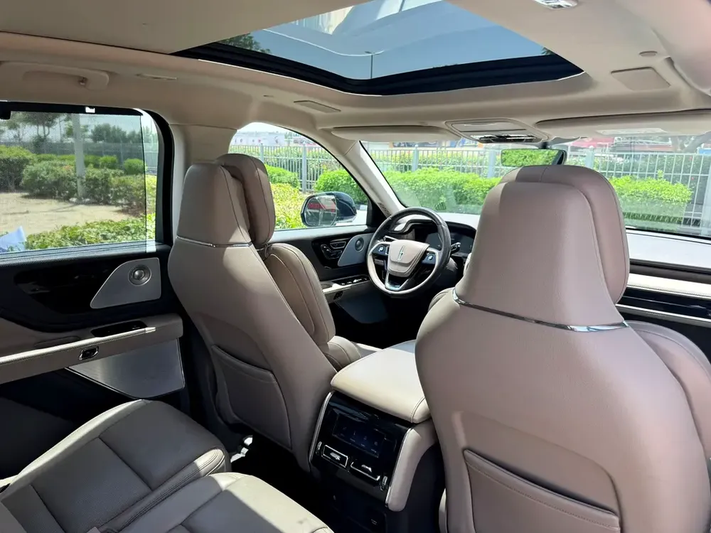 2023 Lincoln Aviator Presidential - GCC Specs - Image 9