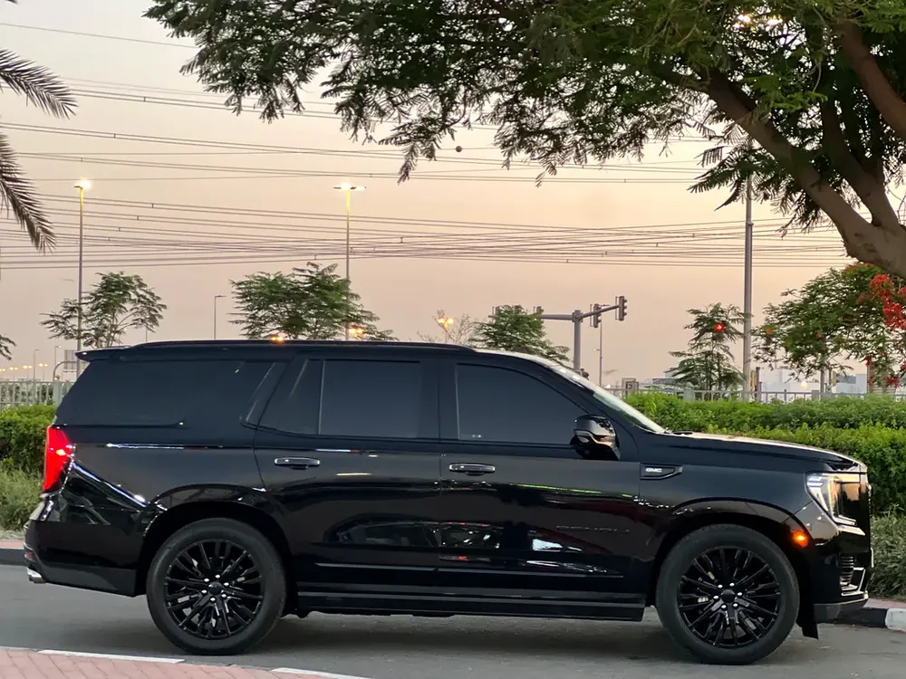 GMC YUKON Denali - GCC -full options - Image 7