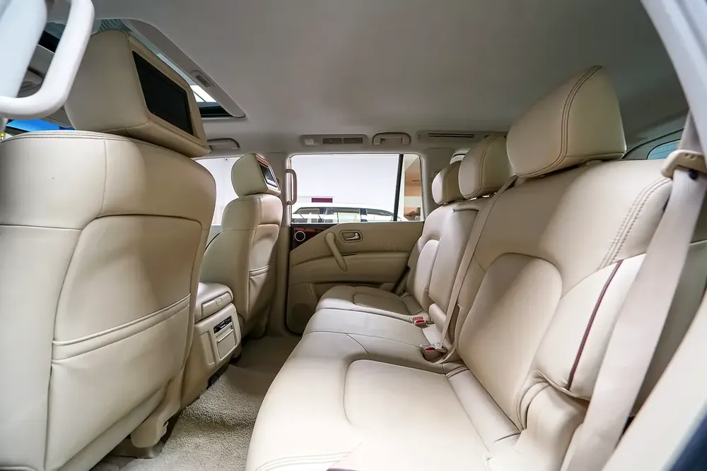 Nissan Patrol V6 Grey High Options | GCC | Agency Maintained | Warranty | Accidents Free - Image 13