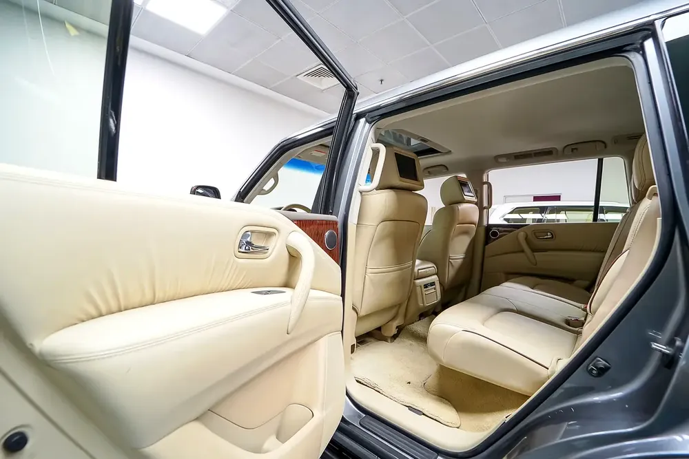 Nissan Patrol V6 Grey High Options | GCC | Agency Maintained | Warranty | Accidents Free - Image 14