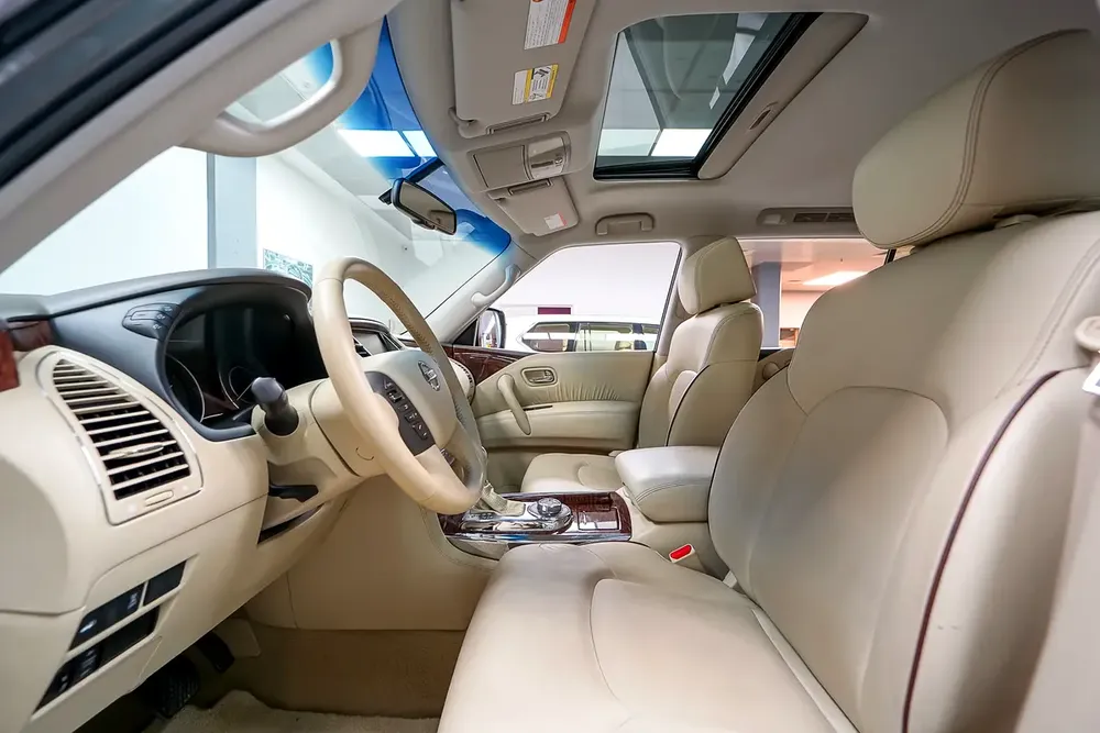 Nissan Patrol V6 Grey High Options | GCC | Agency Maintained | Warranty | Accidents Free - Image 16