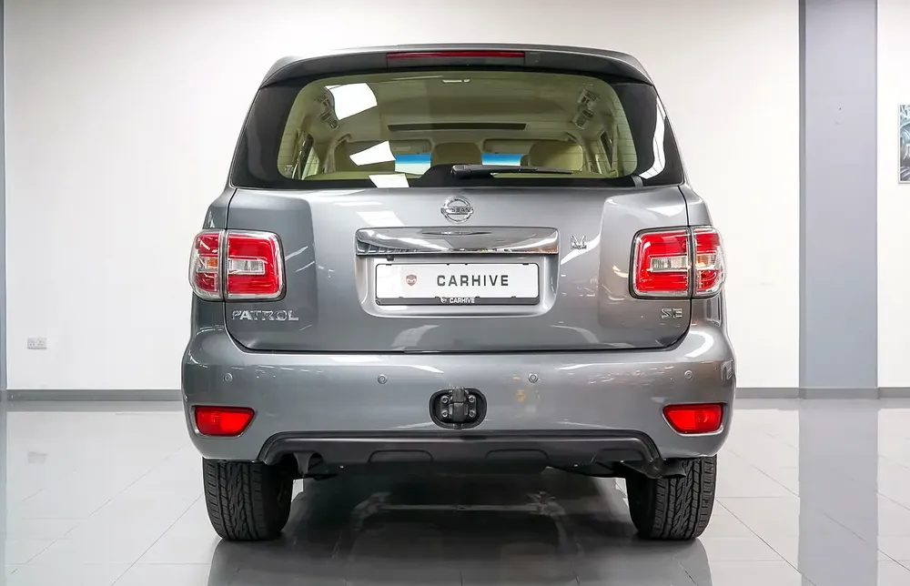 Nissan Patrol V6 Grey High Options | GCC | Agency Maintained | Warranty | Accidents Free - Image 6