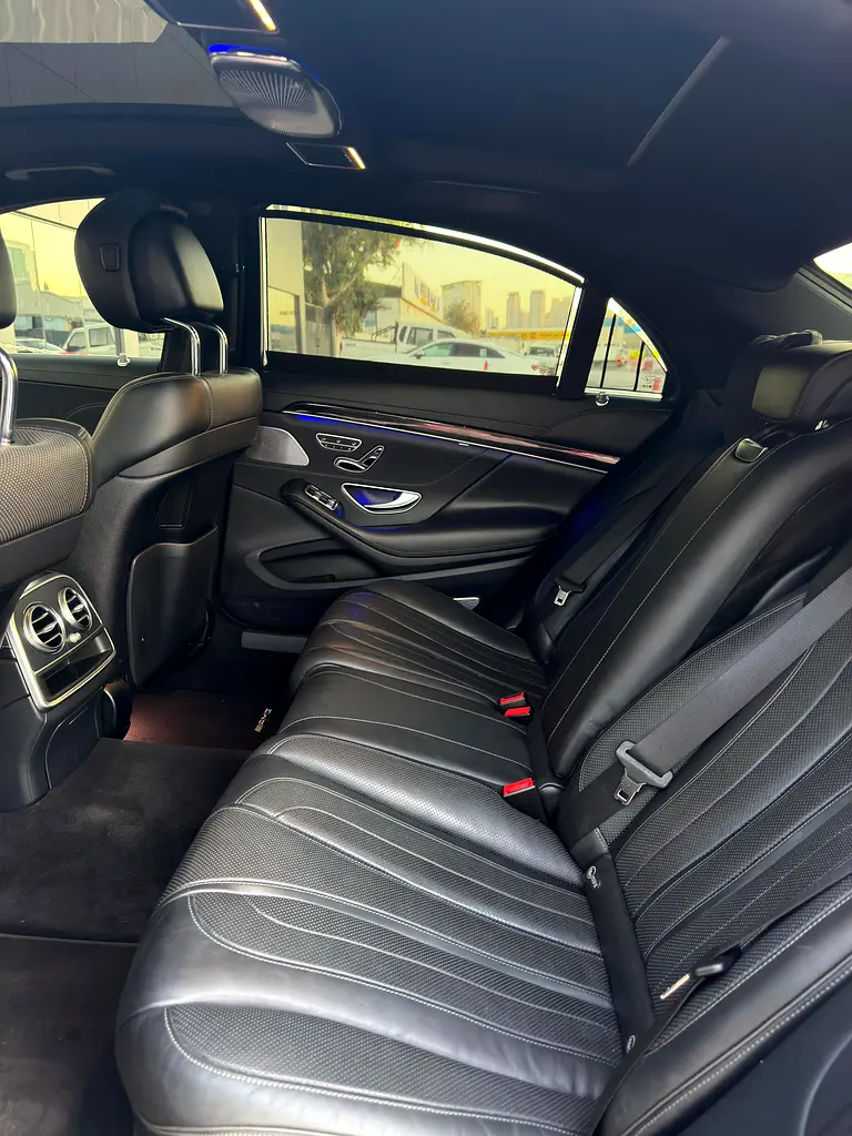 Mercedes-Benz S-Class S 63 AMG 2016 Korean Specs - Pristine Condition - Image 10