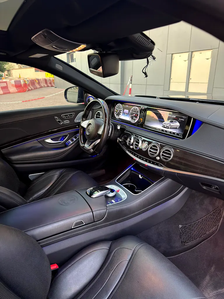 Mercedes-Benz S-Class S 63 AMG 2016 Korean Specs - Pristine Condition - Image 15