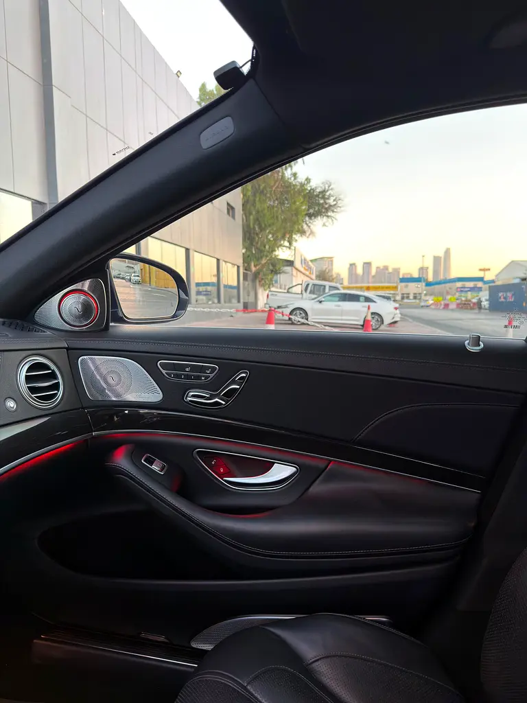 Mercedes-Benz S-Class S 63 AMG 2016 Korean Specs - Pristine Condition - Image 16
