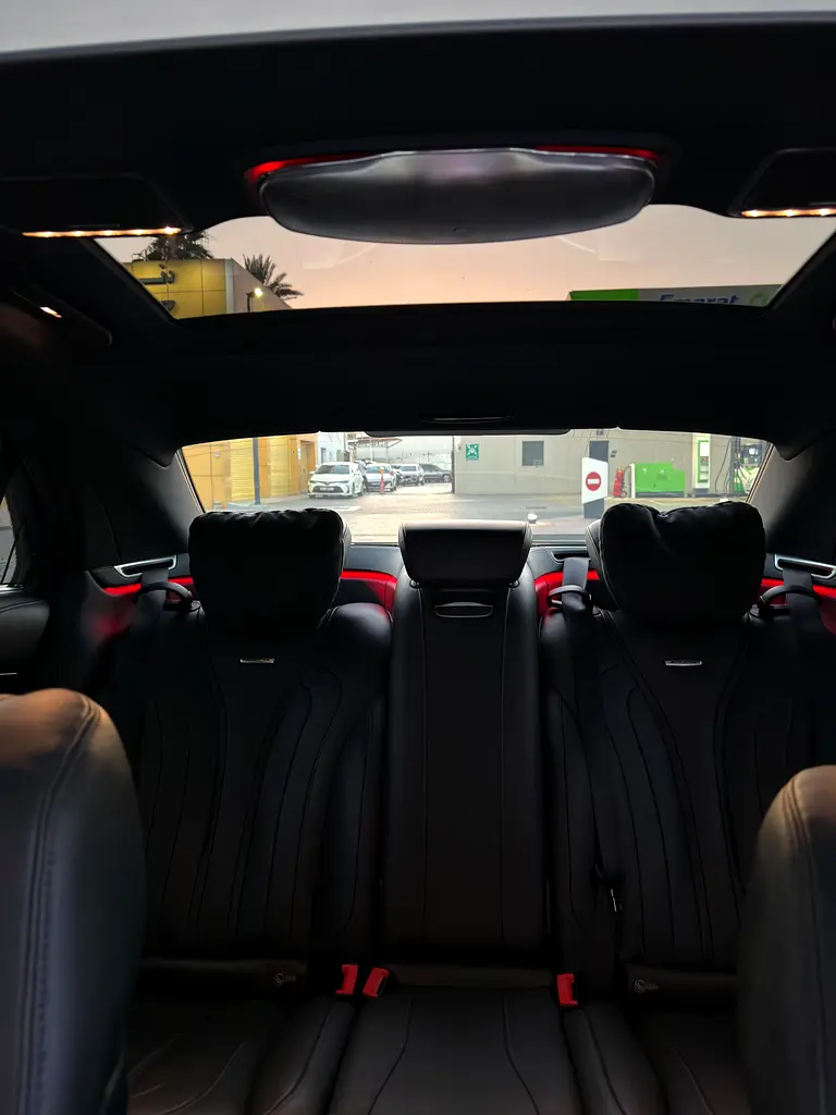 Mercedes-Benz S-Class S 63 AMG 2016 Korean Specs - Pristine Condition - Image 17
