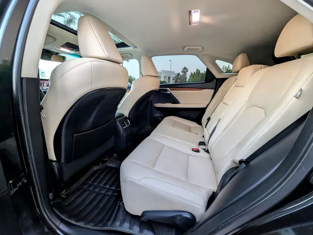 Lexus RX 350 Platinum 2021 AWD - American Specs - GCC Resale - Image 11