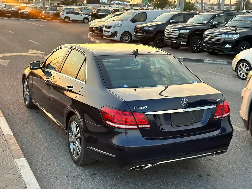 M BENZ E300 JAPAN IMPORTED 2016 VERY LOW MILEAGE 29000 Kms ONLY - Image 7