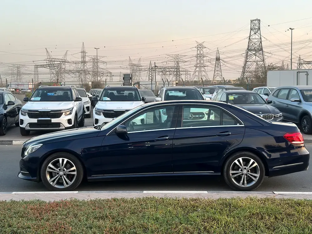 M BENZ E300 JAPAN IMPORTED 2016 VERY LOW MILEAGE 29000 Kms ONLY - Image 9