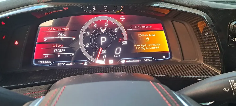 CORVETTE C8 2023 3LT 70TH YEAR EDITION FULL OPTION GCC WARRANTY AL GHANDI AUTOS ,TOP OPTION - Image 16
