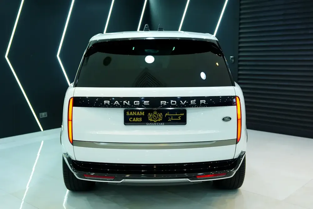 2025 Range Rover Vogue P400 SE LWB, 7-Seater, Deployable Side Steps, Panoramic Roof!! - Image 16