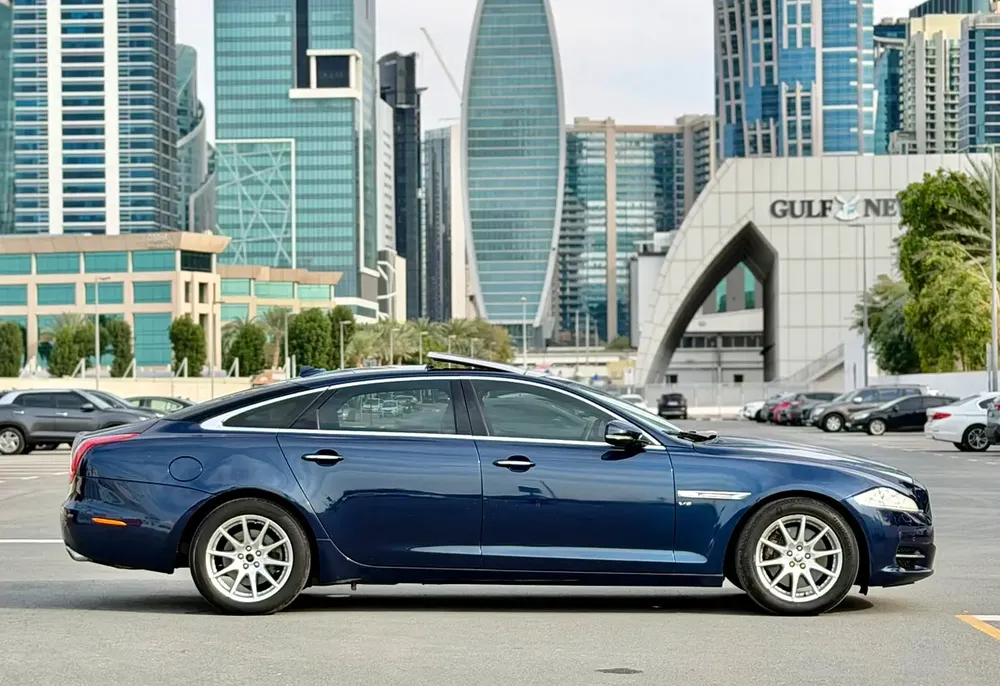 2013 JAGUAR XJL 3.0L V6 GCC SPECIFICATION FULL LUXURIOUS IN VERY EXCELLENT CONDITION - Image 5