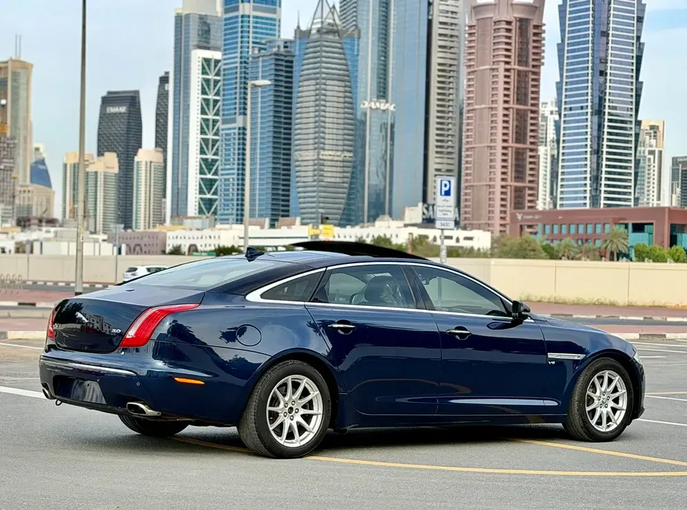 2013 JAGUAR XJL 3.0L V6 GCC SPECIFICATION FULL LUXURIOUS IN VERY EXCELLENT CONDITION - Image 7