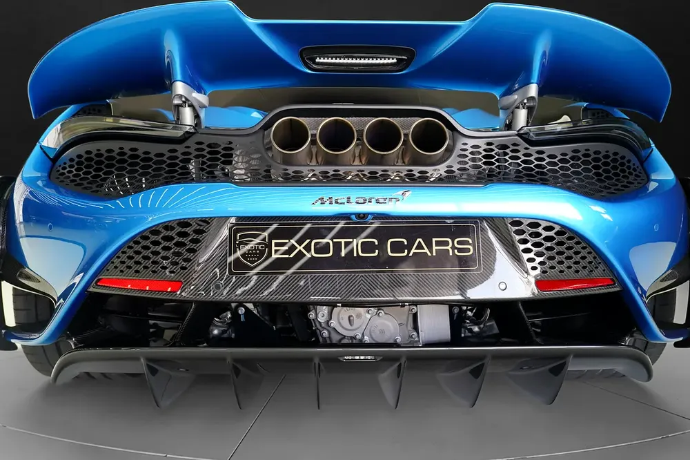 765 LT | FULL CARBON INTERIOR | WARRANTY AVAILABLE - Image 20