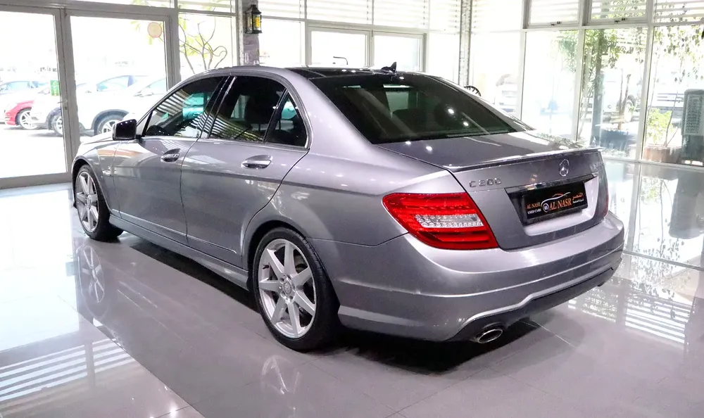 AMG Kit . Blue Efficiency . Full Option . GCC Specs . Excellent Condition - Image 4