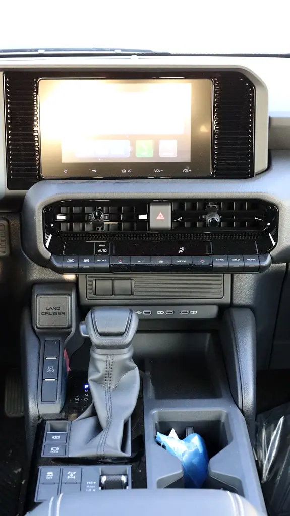 Toyota Prado 2025 GCC Specs - Image 15