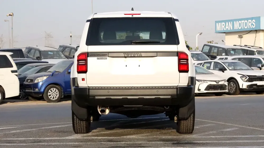 Toyota Prado 2025 GCC Specs - Image 6
