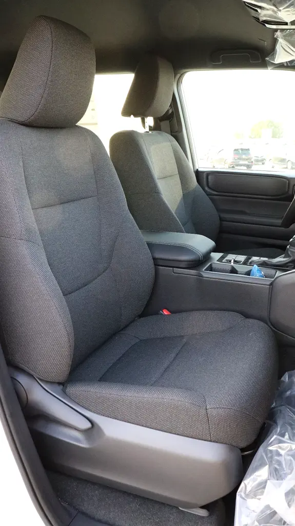 Toyota Prado 2025 GCC Specs - Image 8